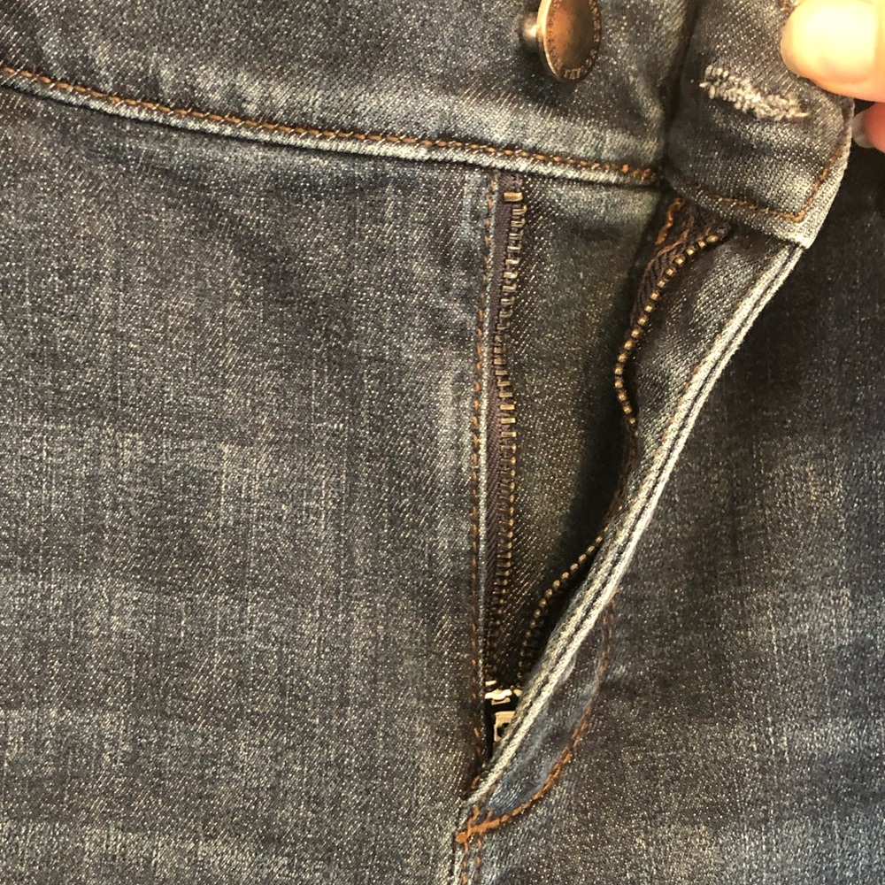 26. Ann Taylor Dark Wash Denim Pant - Picture 7 of 11